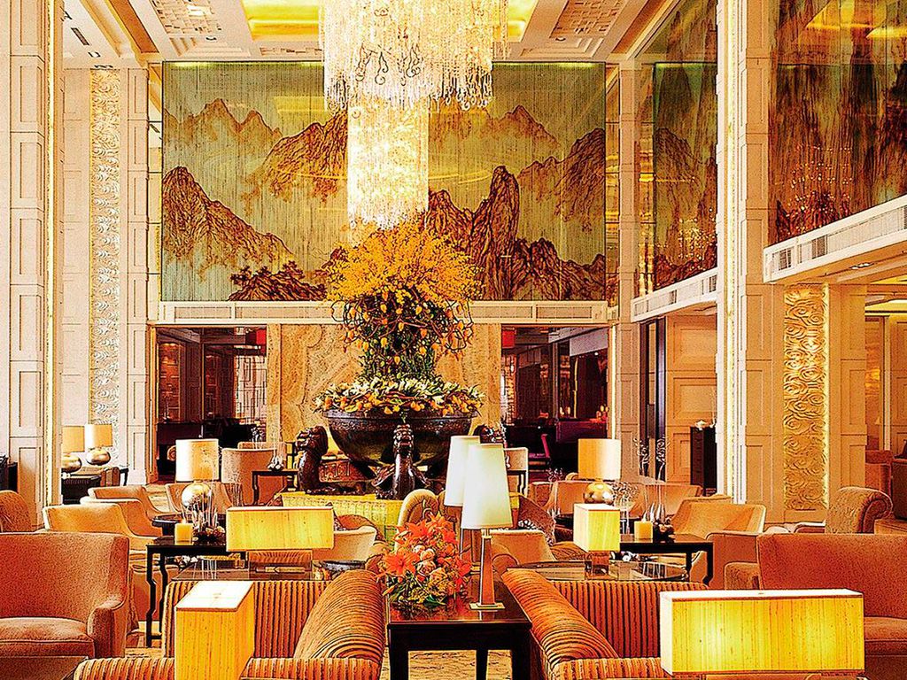 Shangri La Hotel